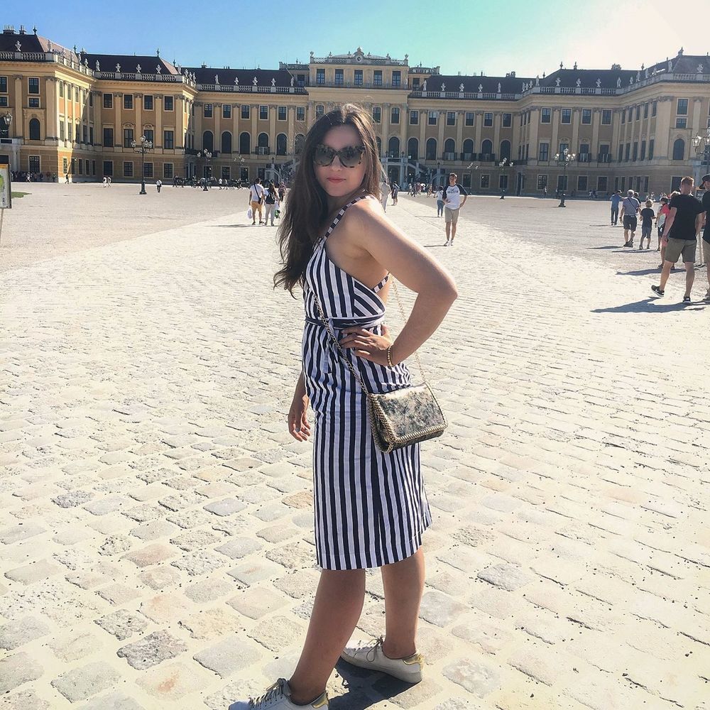 Meet your Posher, Hayley